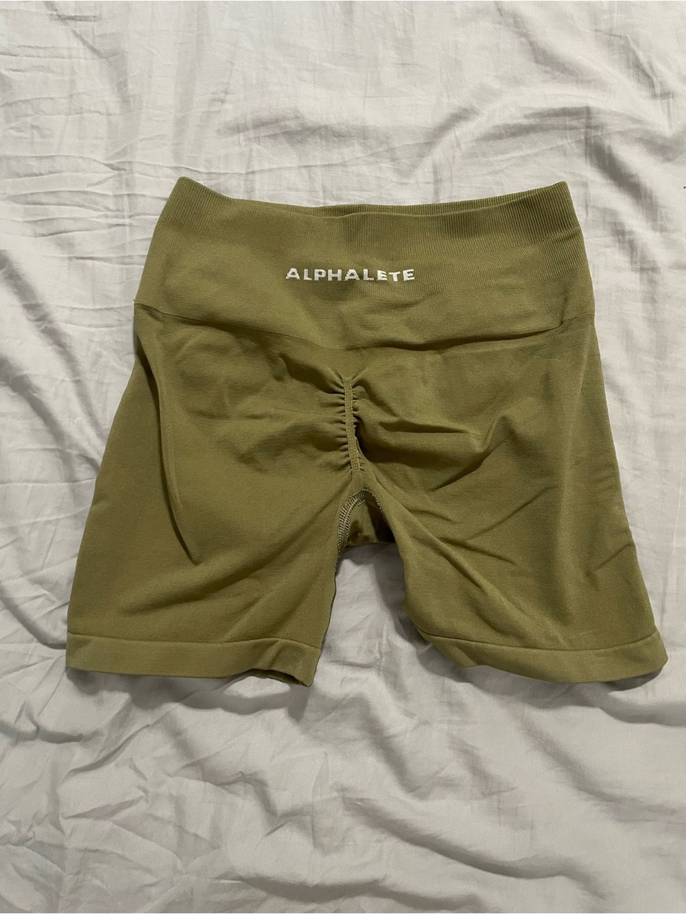 Alphalete Olive amplify shorts 4.5